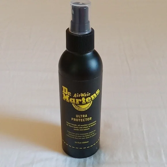 Dr. Martens ultra protector 5.1fl. oz. Spray - Picture 1 of 6
